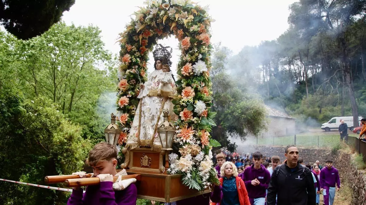 Cabanes venera a la Mare de Déu del Bon Succés amb la tradicional i multitudinària romeria a les Santes
