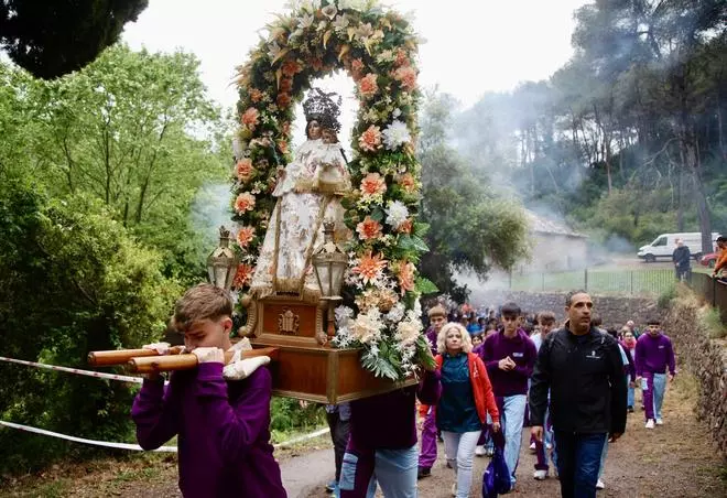 La multitudinària romeria a les Santes en Cabanes