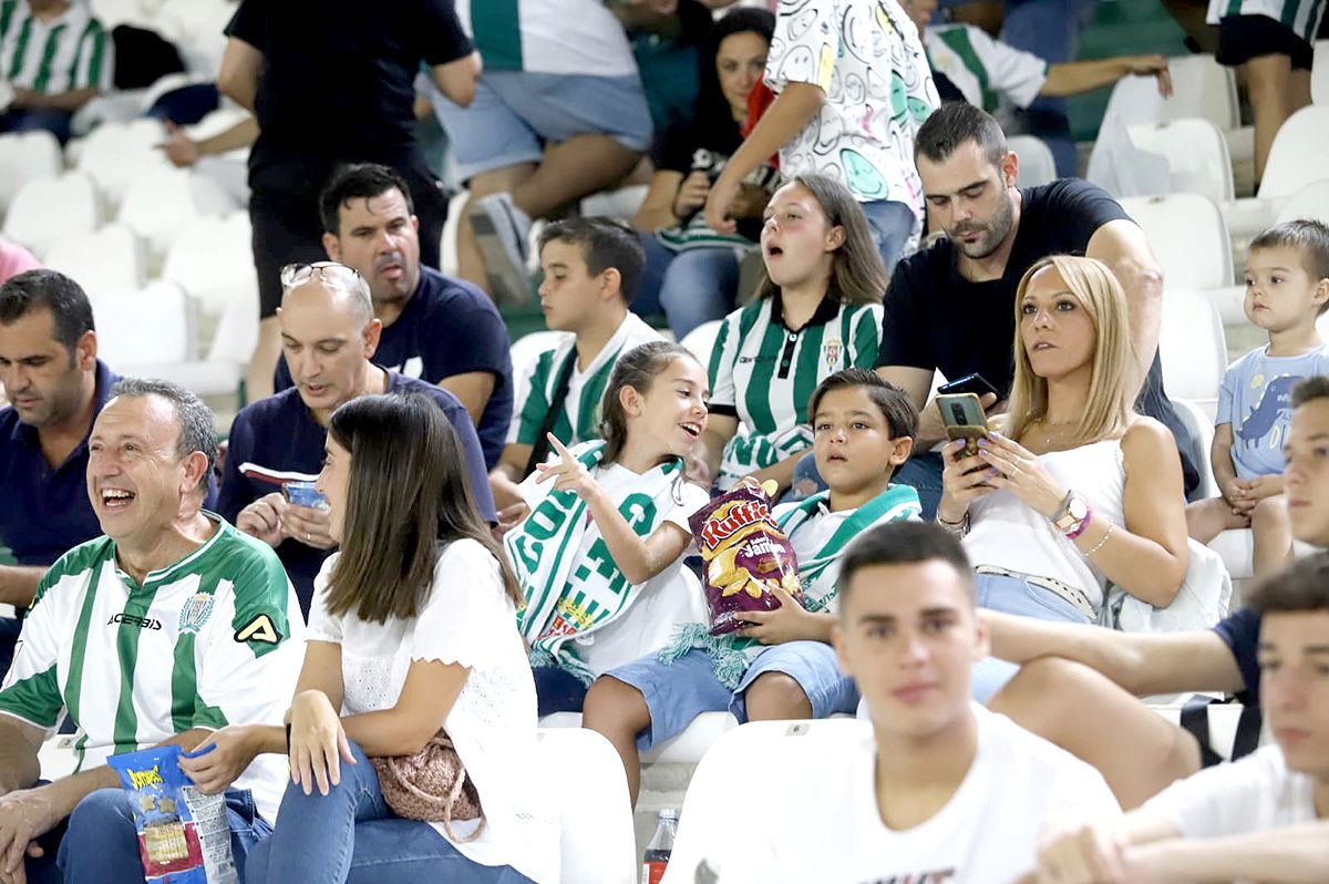 Las imágenes de la afición del Córdoba CF - Rayo Majadahonda