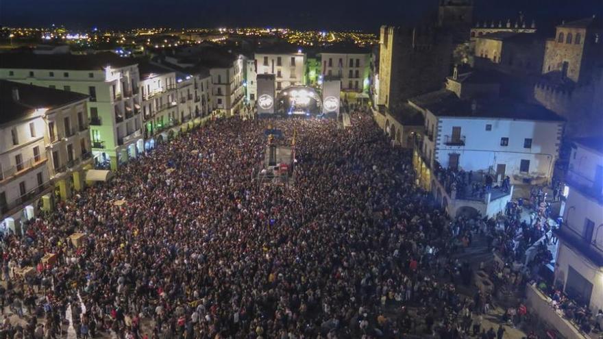 &#039;Cada lata cuenta&#039; y oenegés ponen la cara ecológica y social al Womad de Cáceres