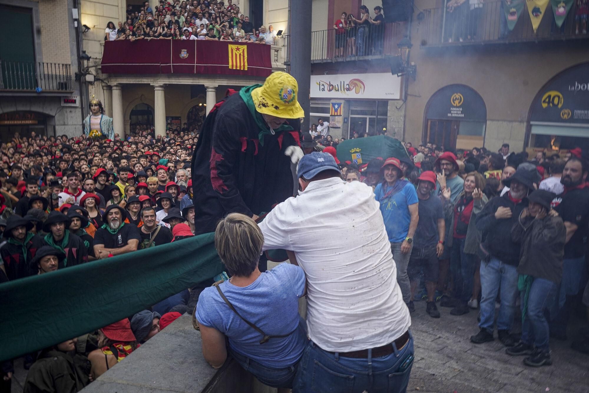 Incident a l'inici del passacarrers de Patum de dissabte