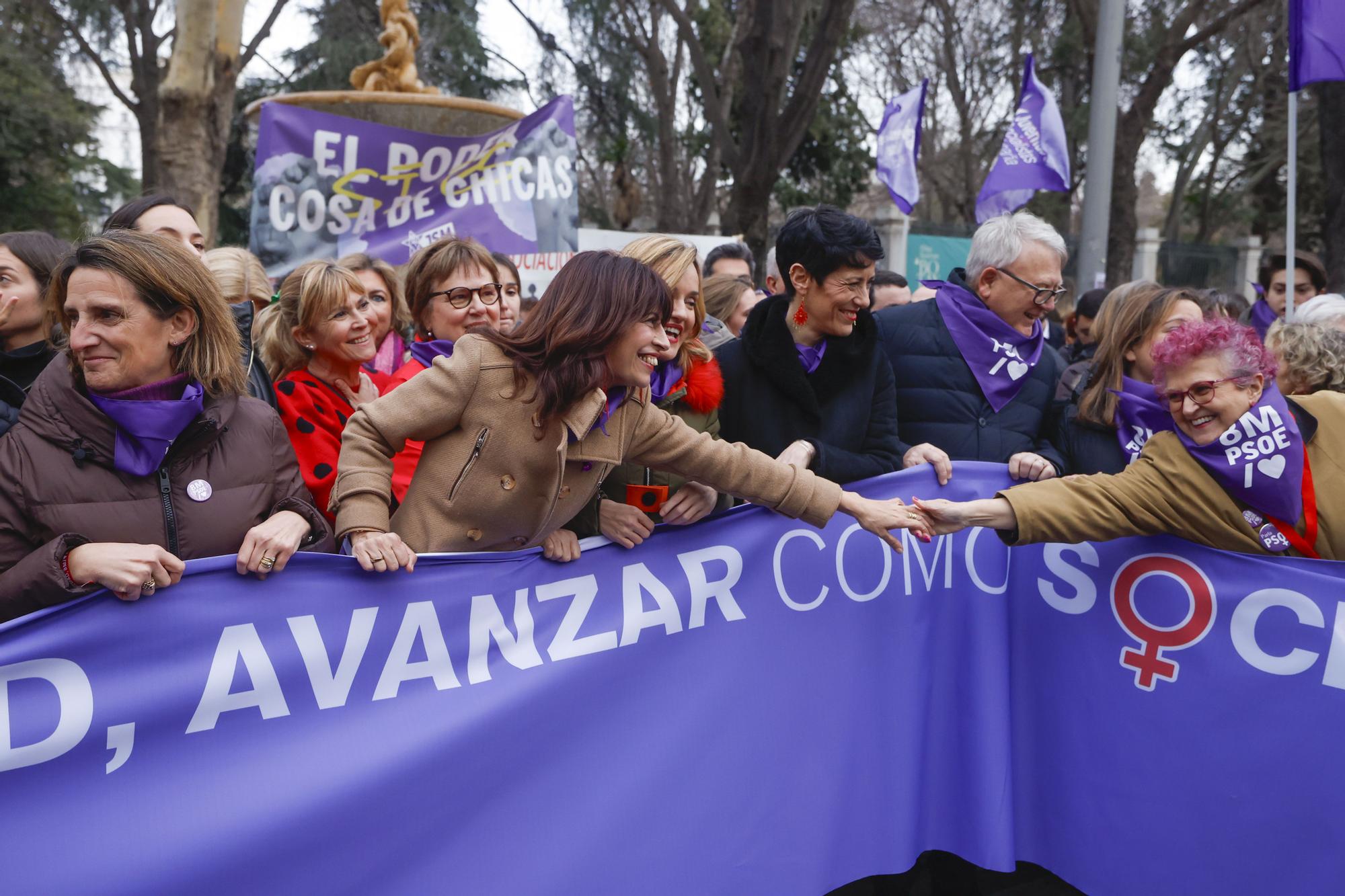 Manifestación de la Comisión 8M bajo el lema 'Patriarcado, Genocidio, Privilegios #SeAcabó'