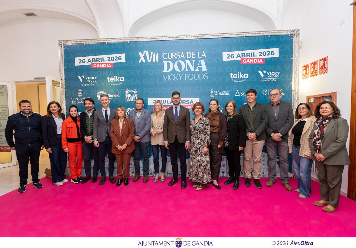 Una imagen de la presentación en sociedad de la Cursa de la Dona Vicky Foods de Gandia 2026