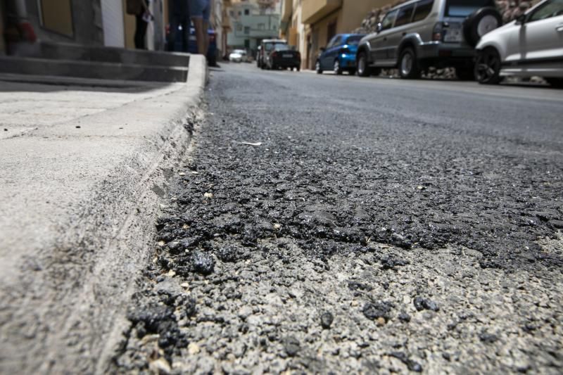 01.07.19. Las Palmas de Gran Canaria.- Vecinos de Cañada Honda se quejan del mal asfaltado de las calles. Foto Quique Curbelo  | 01/07/2019 | Fotógrafo: Quique Curbelo