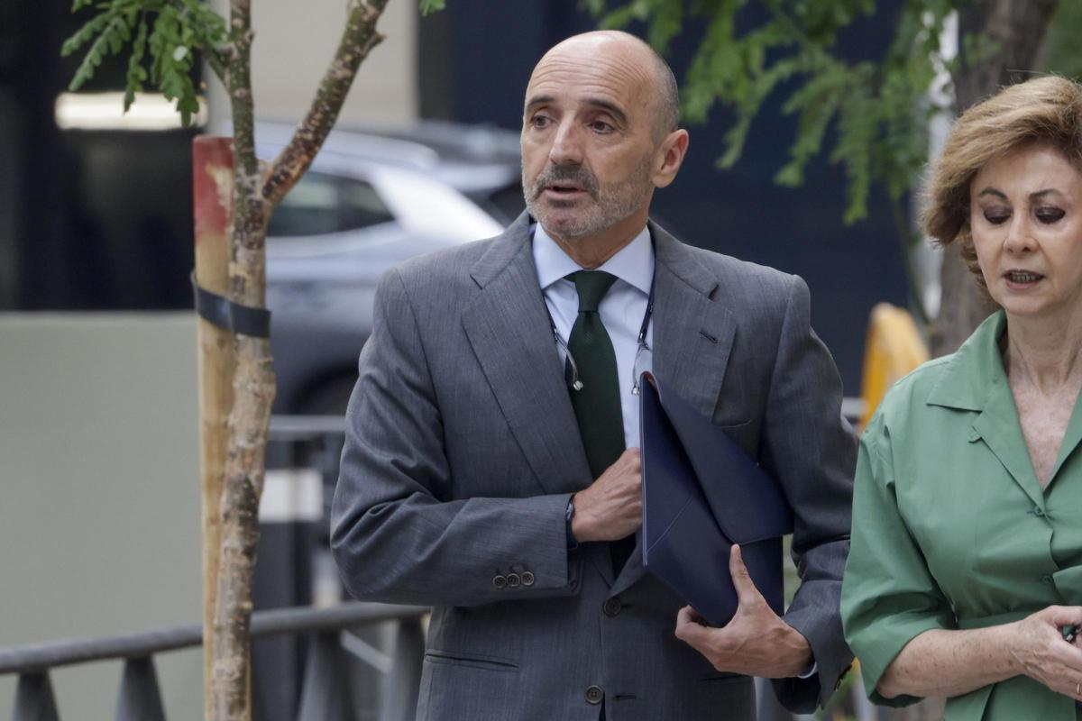Julio Martínez vuelve a señalar a Zapatero en Plus Ultra pero ignora qué gestiones hizo
