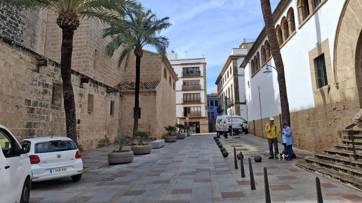 Ahora no están: la plaza sin contenedores de basura