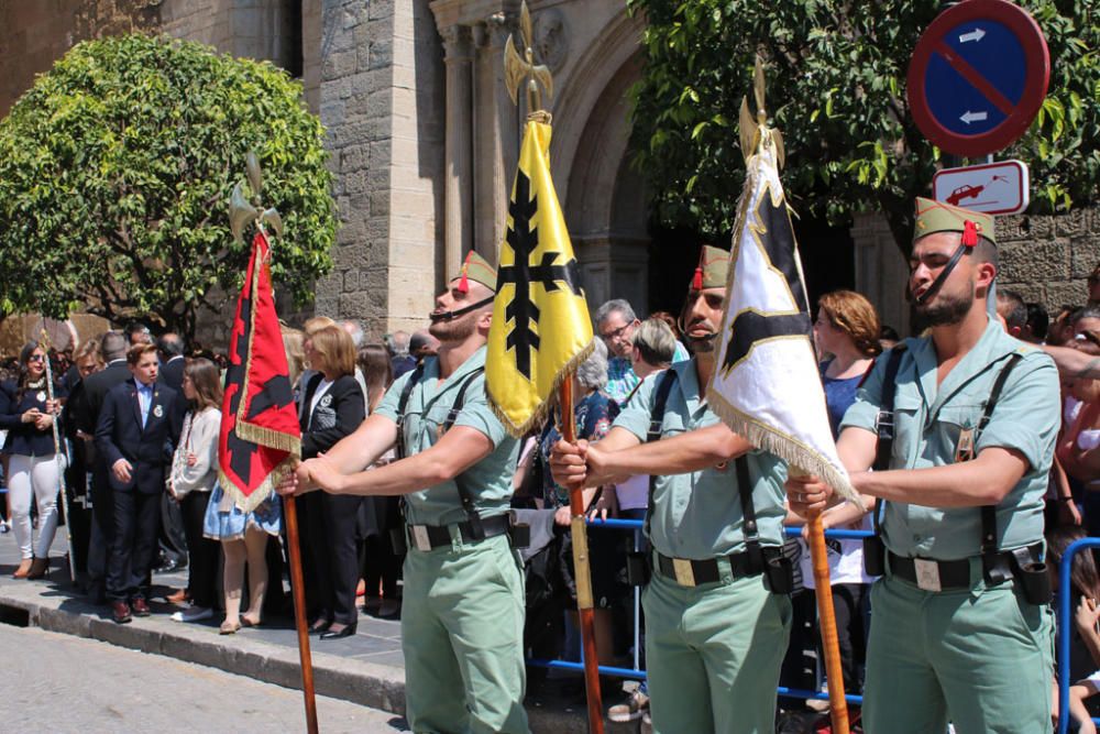 Entre una multitud de devotos se ha iniciado el Miércoles Santo de Antequera, en el que el Tercio Gran Capitán 1º de la Legión de Melilla ha realizado el ya traslado del Señor del Mayor Dolor