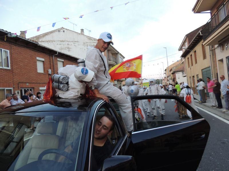 Fiestas en Zamora: Desfile en Camarzana de Tera