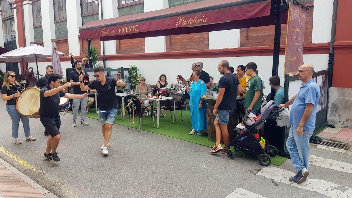 En imágenes: Villaviciosa, lleno por gaitas