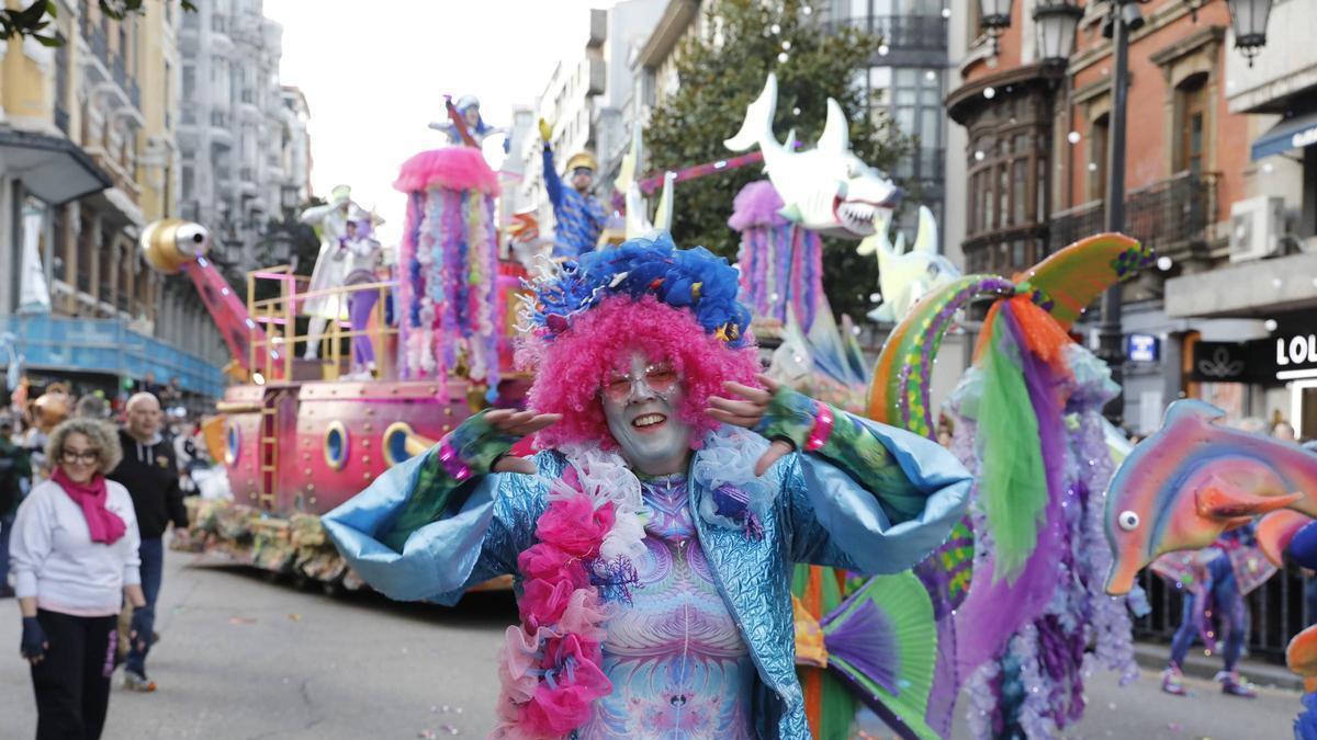 VÍDEO: Así fue el desfile de carnaval de Oviedo 2026