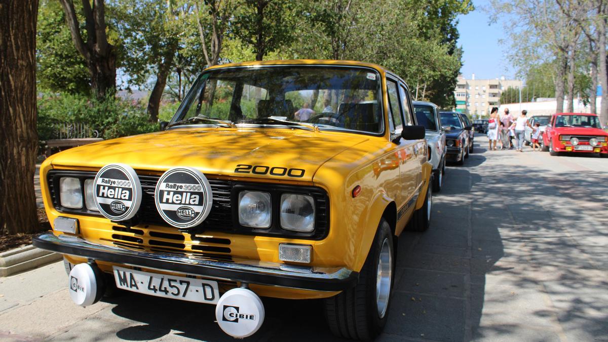 Concentración de coches clásicos en Antequera