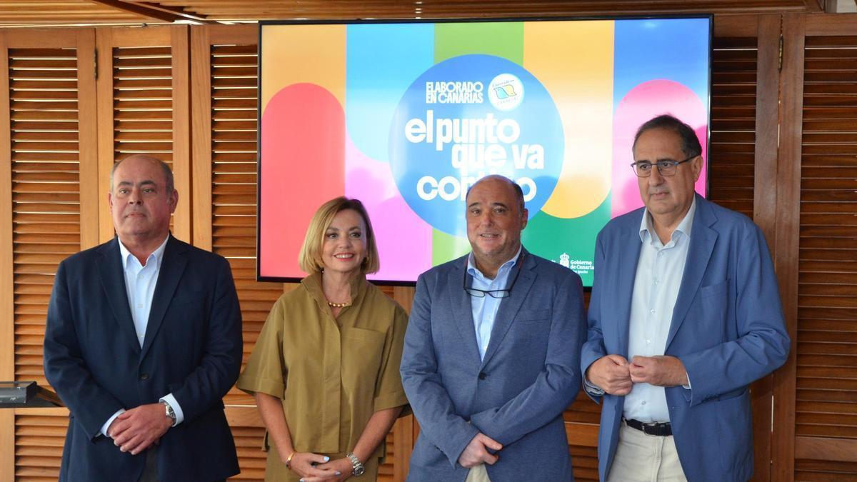 Presidente y cargos ejecutivos de Asinca junto al vicepresidente de Industria, Comercio y Consumo