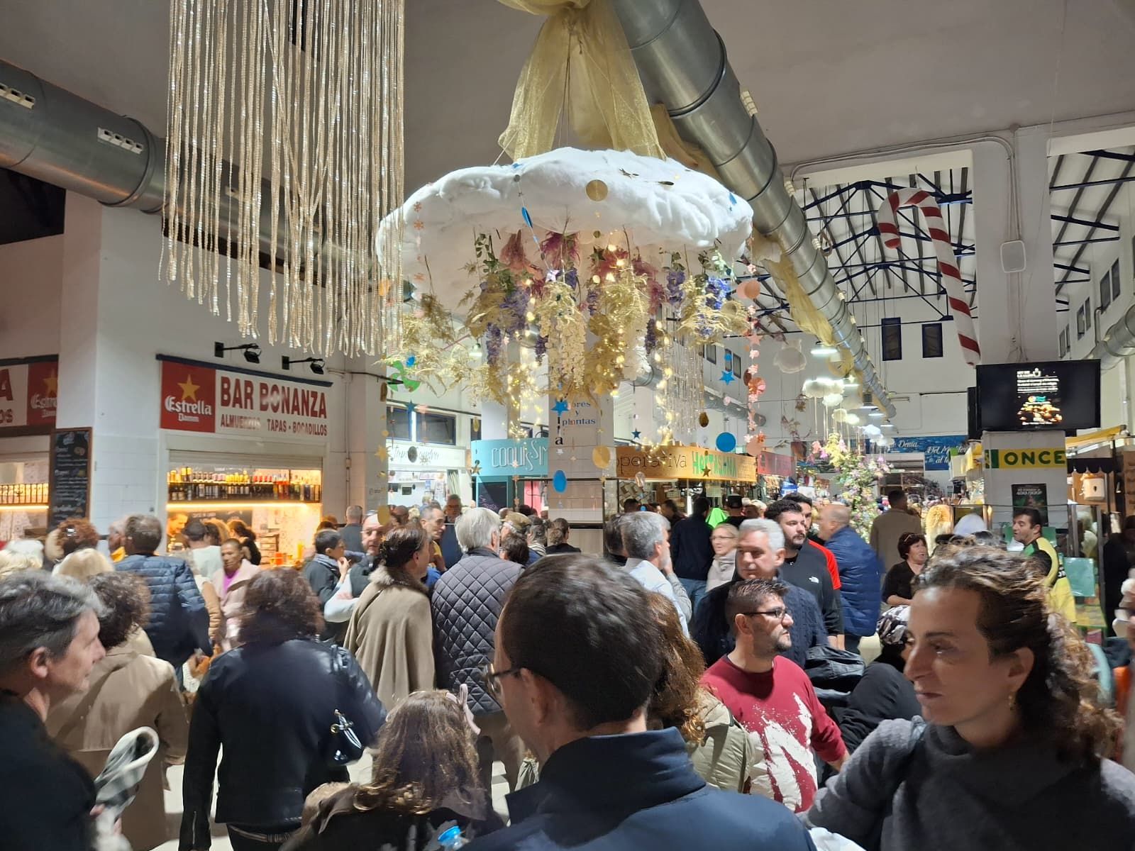 La Navidad bulle en Dénia: deslumbrante "Nit de la Llum"