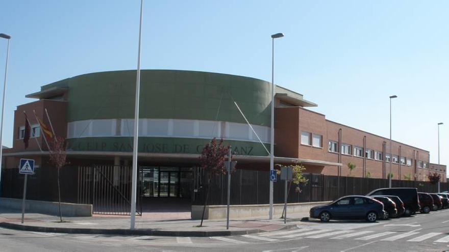 Un informe de la Consejería destaca que el colegio San José de Calasanz tiene graves deficiencias.