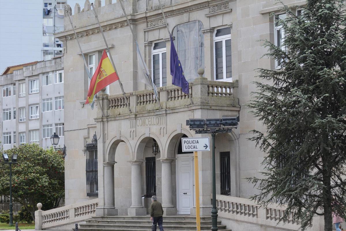 El trabajador municipal ganaría más en pluses que por su trabajo ordinario.