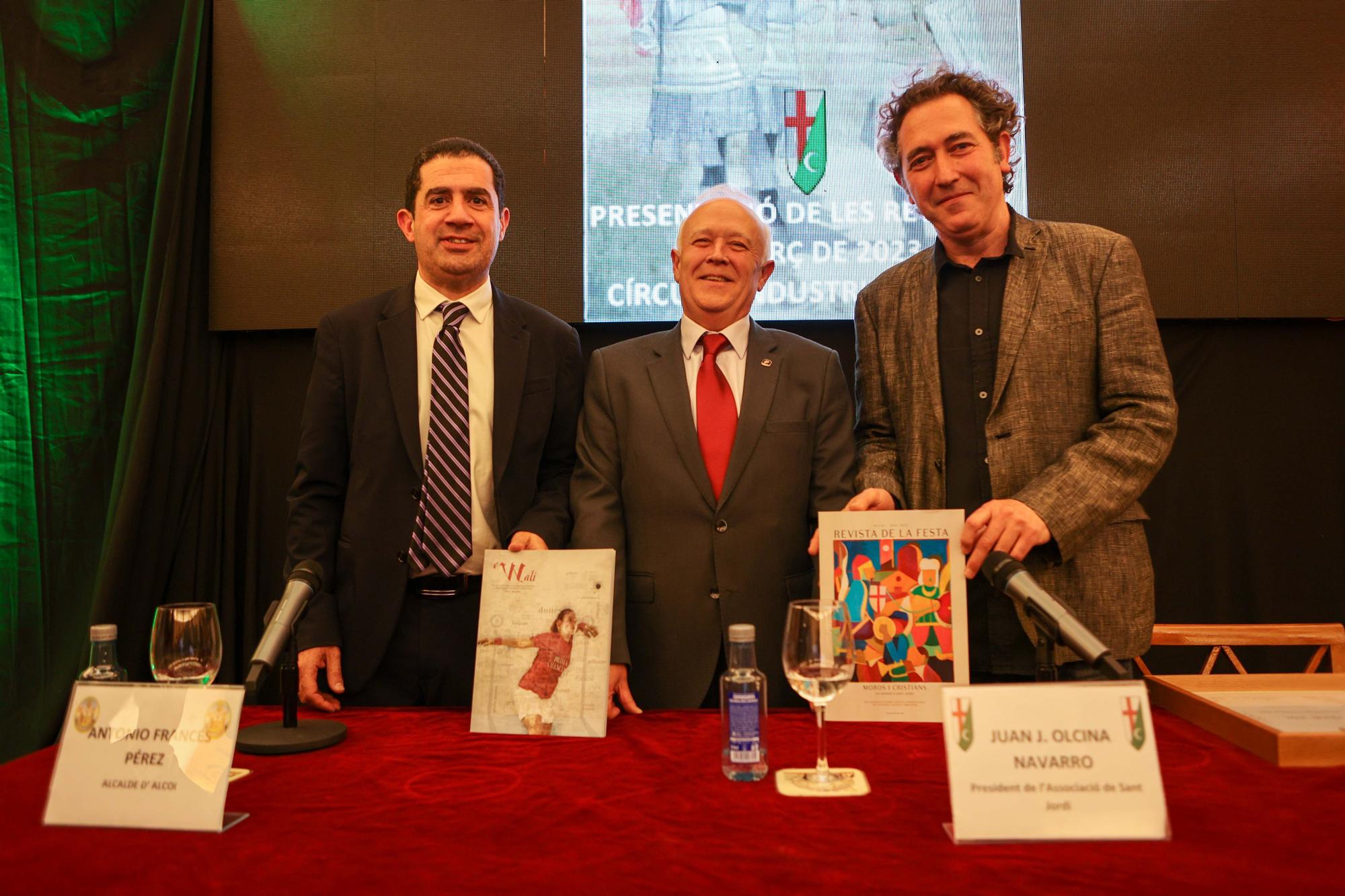 La presentación de la Revista inicia la cuenta atrás para las Fiestas de Alcoy