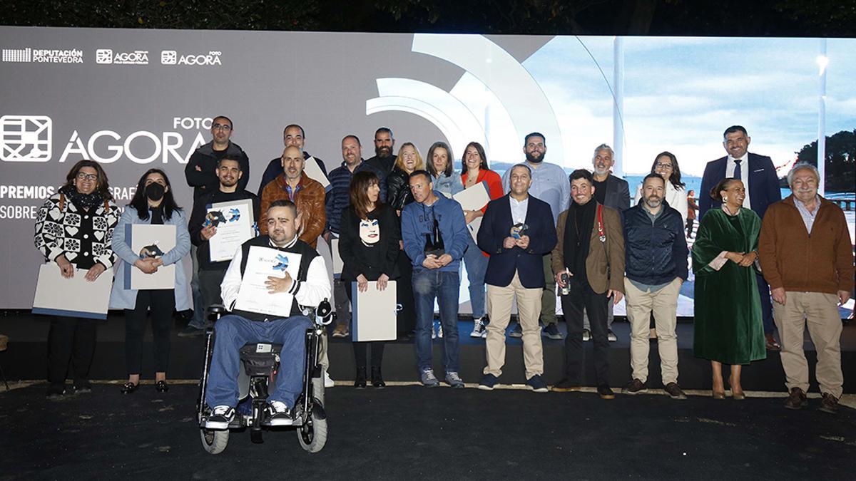 Foto de familia durante a gala da entrega de premios.
