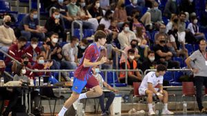 Així és Pablo Urdangarin, un extrem versàtil que viu a La Masia