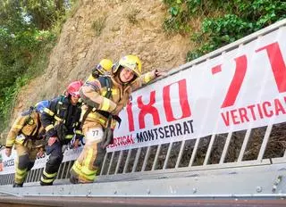 La Vertical Montserrat bat rècords de participació i solidaritat