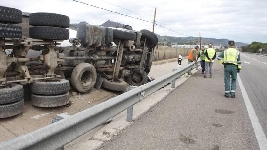 Un muerto y dos heridos graves en la N-340 en Nules