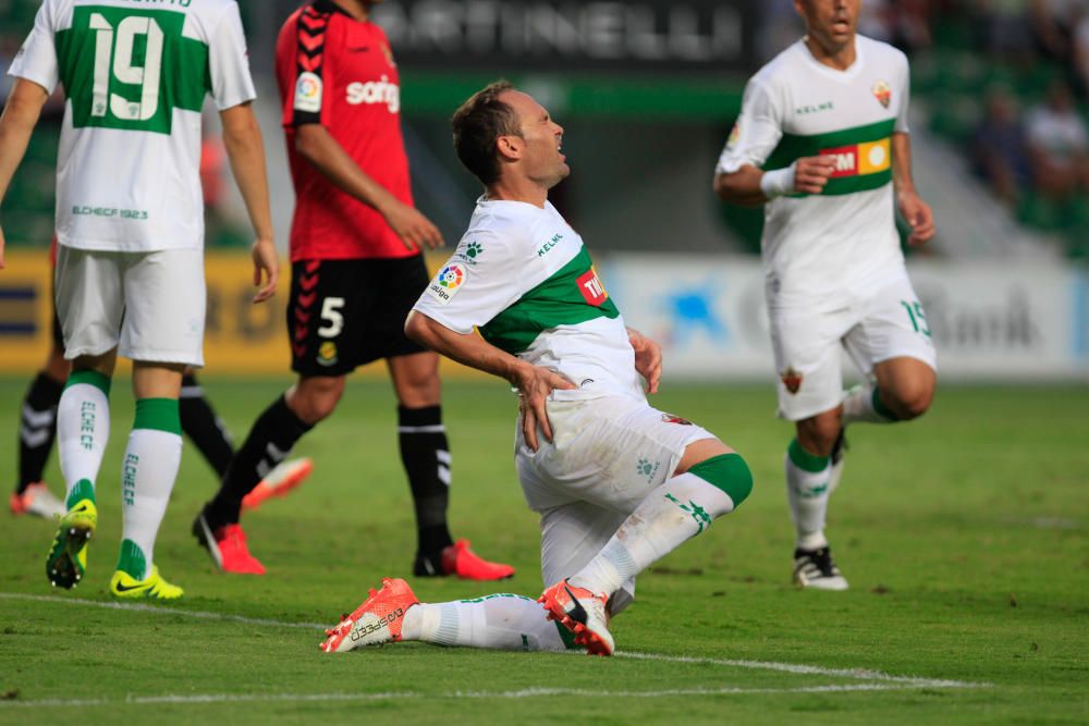 Elche y Nàstic empatan en el Martínez Valero