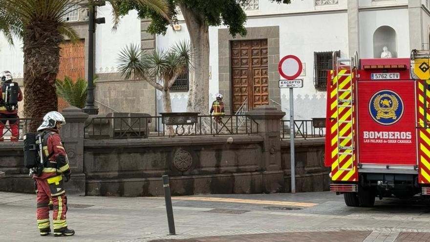 Pequeño incendio en la parroquia de San Francisco