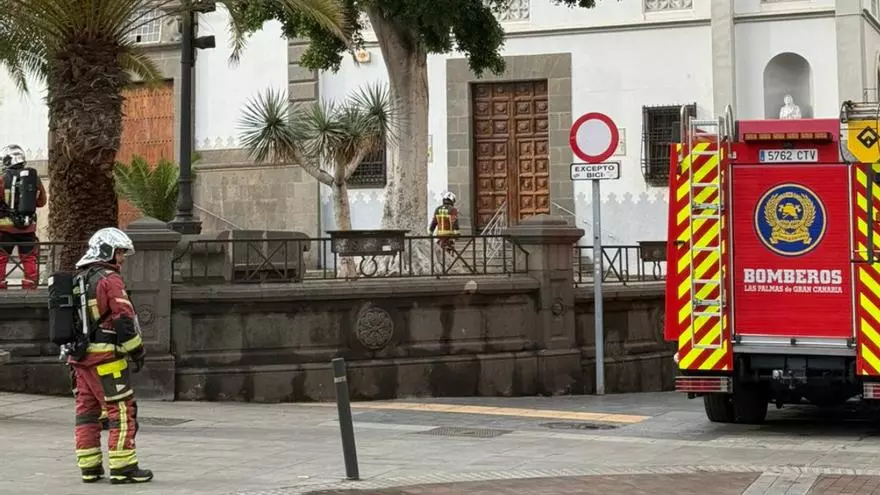 Pequeño incendio en la parroquia de San Francisco