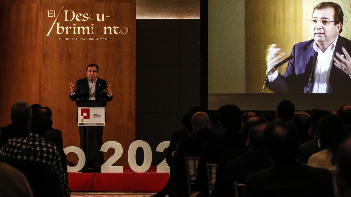 Fernández Vara en los premios PYME el jueves.