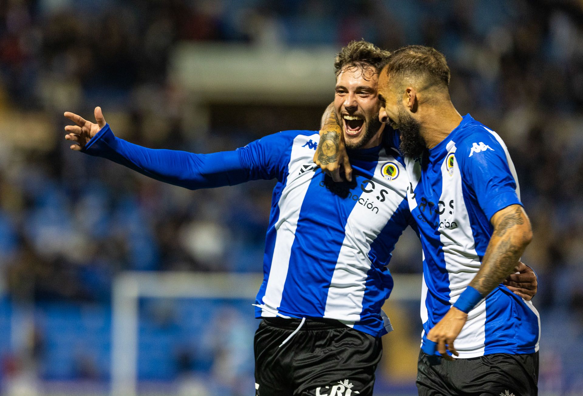 Samu Vázquez da los tres puntos al Hércules