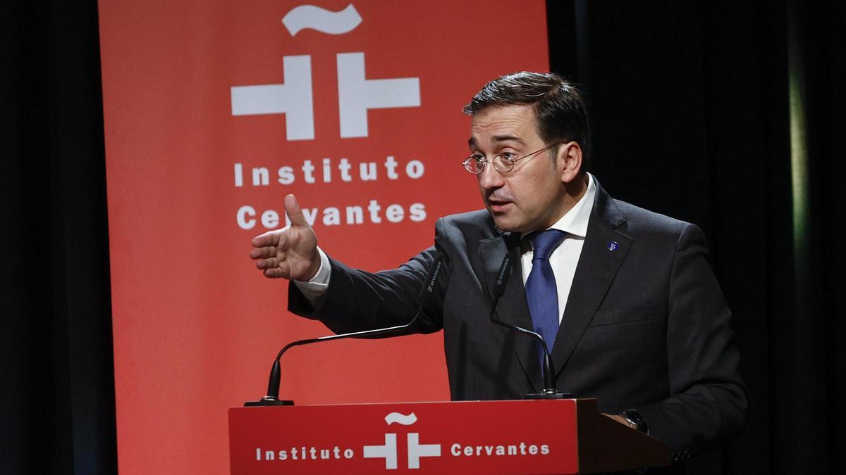 El ministro Albares, en la presentación hoy de 'El español en el mundo'.