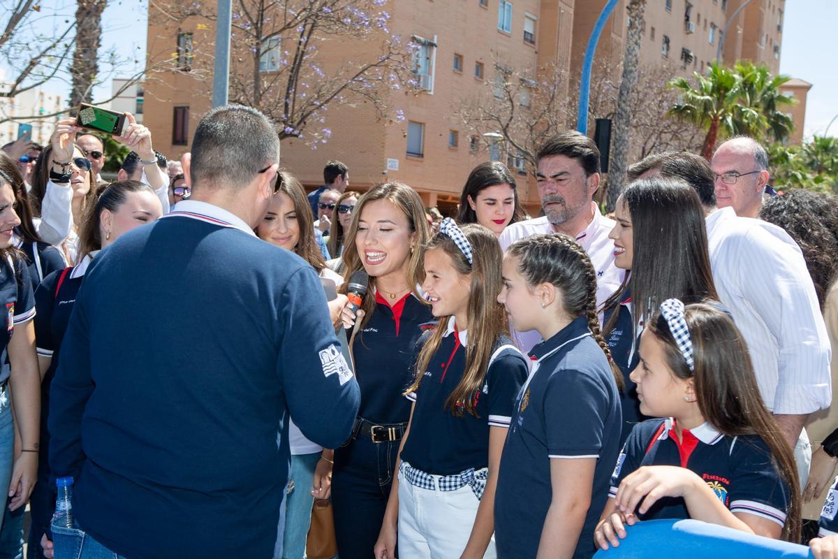 Primera mascletà de las nueva Bellea del Foc y sus damas Primera mascletà de las nueva Bellea del Foc y sus damas