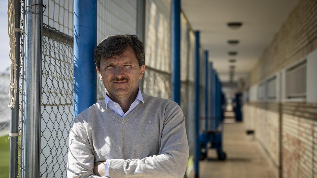 Lalo Arantegui posa para EL PERIÓDICO en la Ciudad Deportiva.