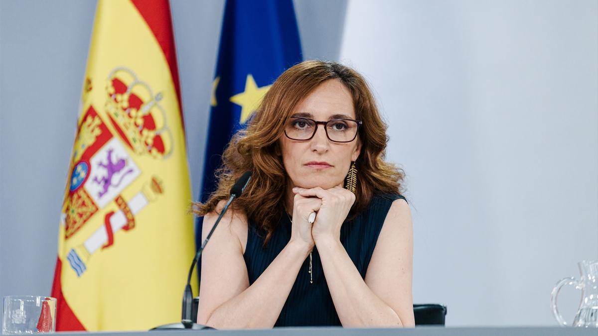 La ministra de Sanidad, Mónica García, durante una rueda de prensa posterior a la reunión del Consejo de Ministros, a 3 de junio de 2025, en Madrid.