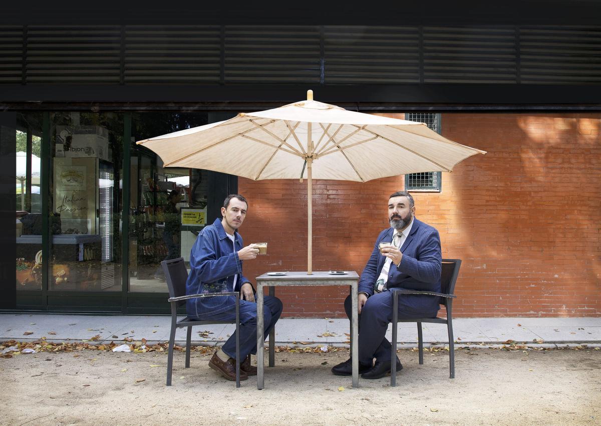 Alberto Casado y Rober Bodegas, de Pantomima Full, posan en imágenes promocionales de su espectáculo.