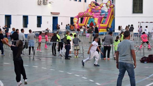 La jornada incluyó diversas actividades, incluso colchonetas hinchables.