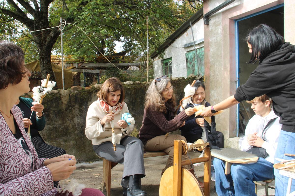 "Hilando Tradiciones" para despedir el año en la Alta Sanabria "Hilando Tradiciones" para despedir el año en la Alta Sanabria