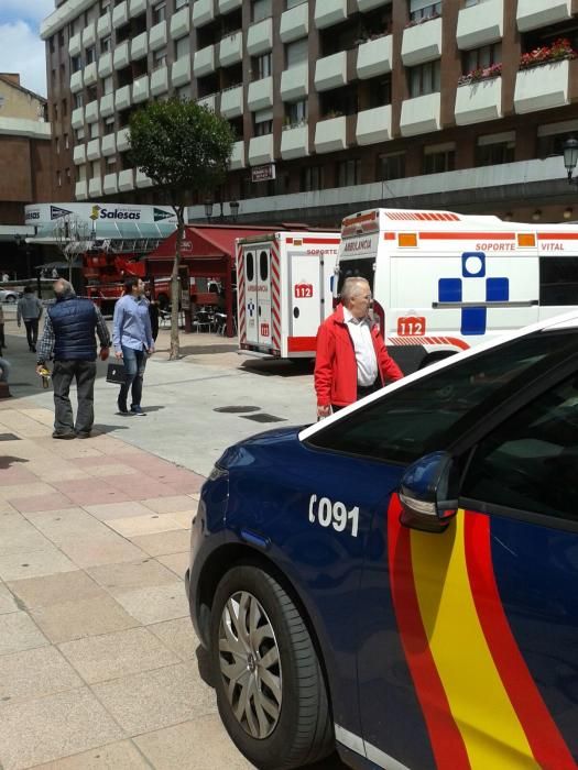 Una mujer fallece al incendiarse su piso en el edificio de Salesas, en Oviedo