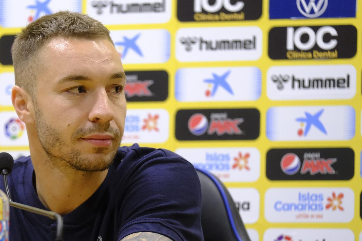 Presentación de Loren, nuevo jugador de la UD Las Palmas