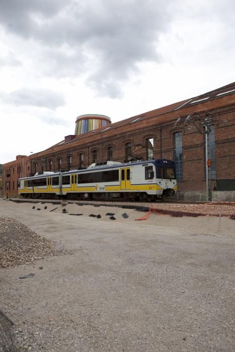 Los trenes de FEVE vuelven a funcionar en Langreo