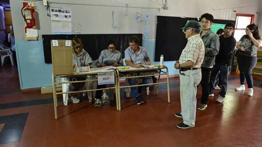 A la espera del escrutinio definitivo, la participación en las elecciones de Argentina es la menor en democracia