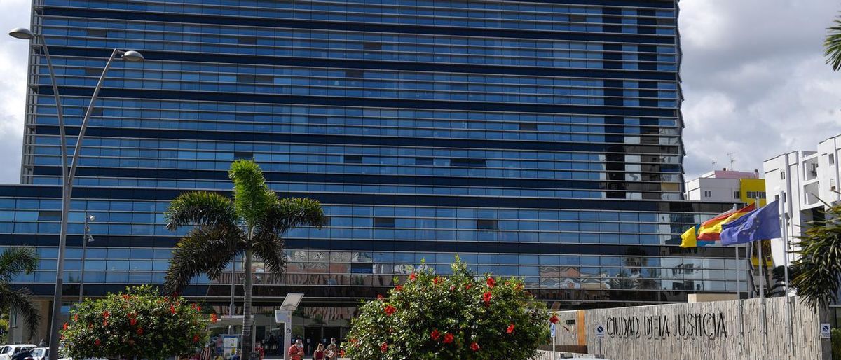 Edificio de la Ciudad de la Justicia de Las Palmas de Gran Canaria.
