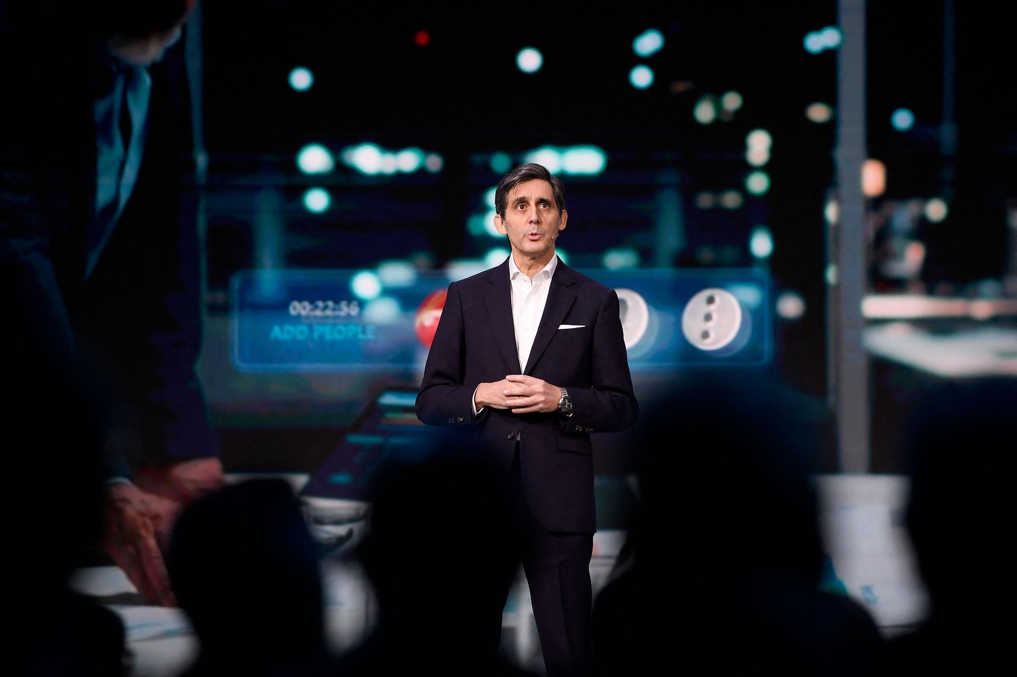 El presidente de Telefónica y de la patronal mundial GSMA, José María Álvarez-Pallete, en la sesión inaugural del MWC 2023.