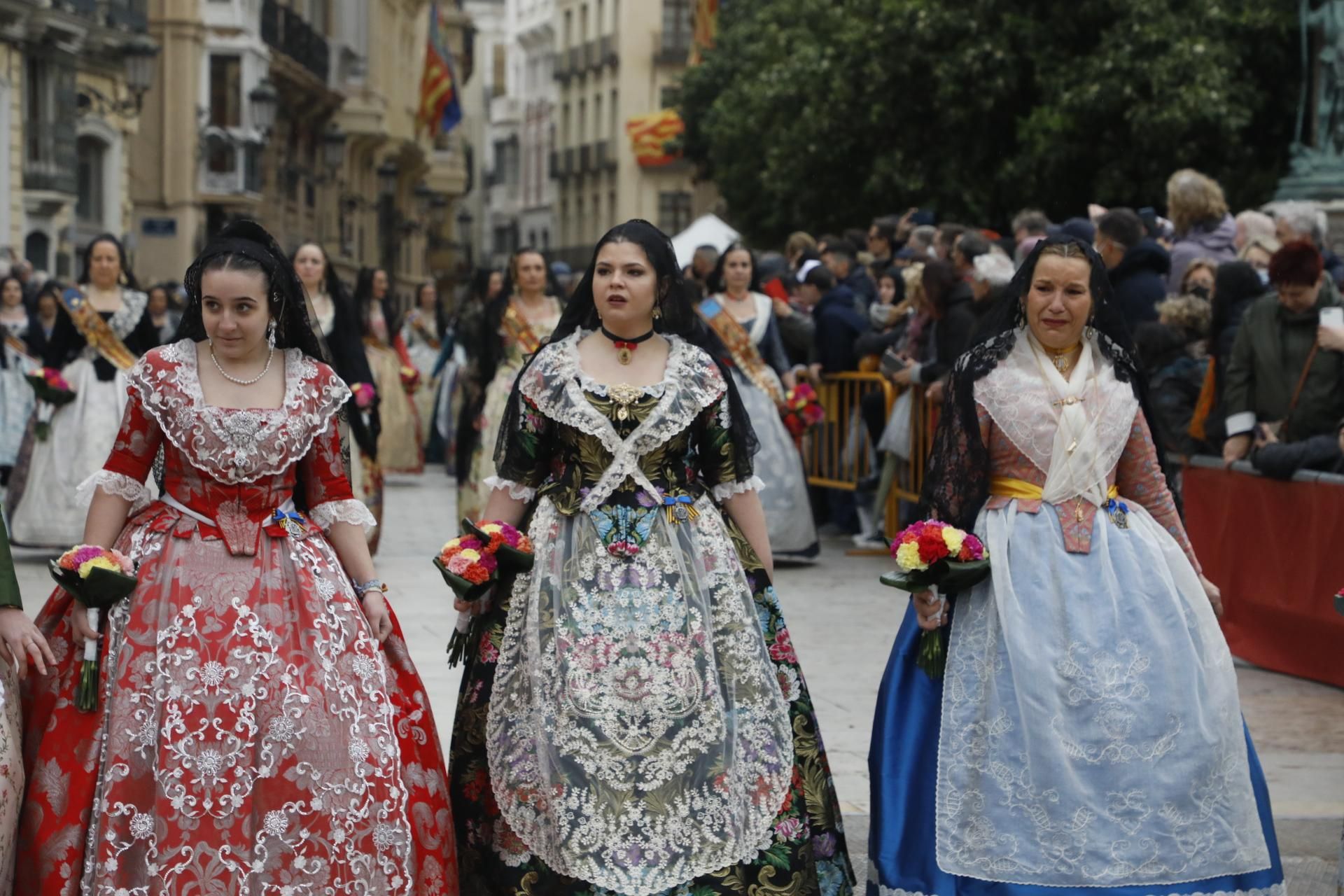 Búscate en el primer día de Ofrenda por la calle Quart (entre las 115.30 y las 17.00 horas)
