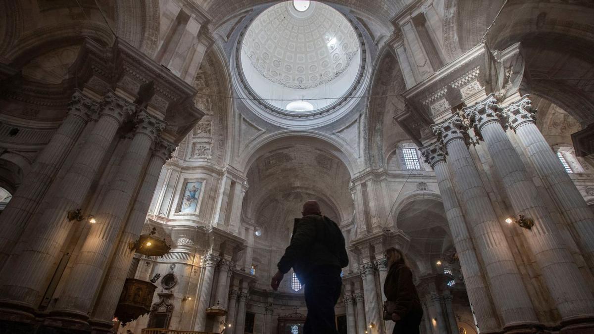 Neben Gotteshäusern hat die katholische Kirche in Spanien viele weitere Großgrundbesitze.  | FOTO: RÍOS/EFE