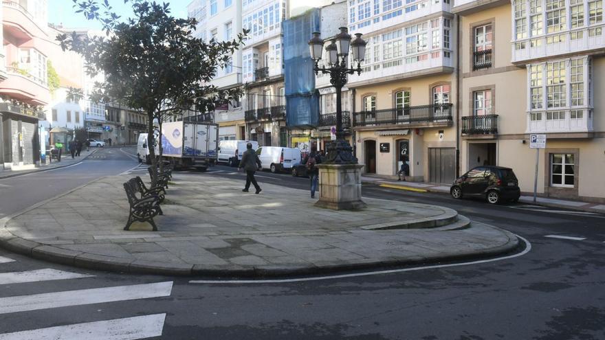 Plaza del Pintor Sotomayor, en el tramo final de la calle Panaderas. |   // CARLOS PARDELLAS