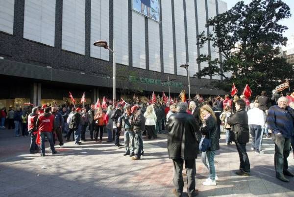 Las imágenes de la jornada de huelga en Zaragoza