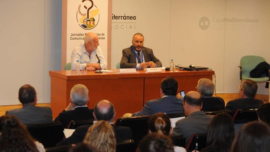 Ramón Lobo aborda en Murcia el conflicto catalán