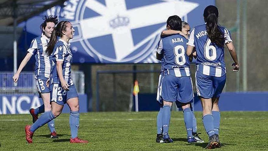 Las futbolistas del Deportivo Abanca celebran un gol en el partido contra el Sporting.