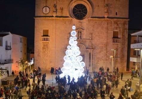 Encesa dels llums de Nadal als carrers i places de