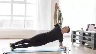 ¿Un ejercicio perfecto para fortalecer la barriga? La plancha abdominal es la solución